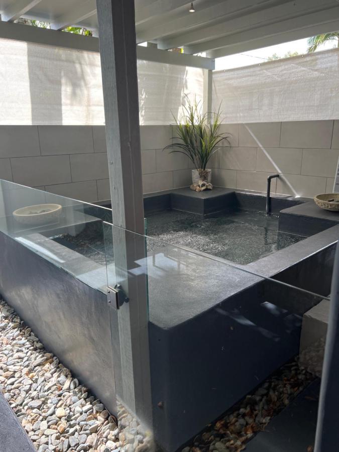 Beachside Apartment 1 With Plunge Pool Port Douglas Kültér fotó